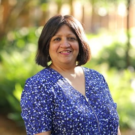 headshot of Dr. Veena Khandke